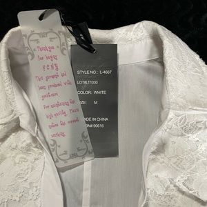 New White  v-neck  shirt  lace collar button cuffs